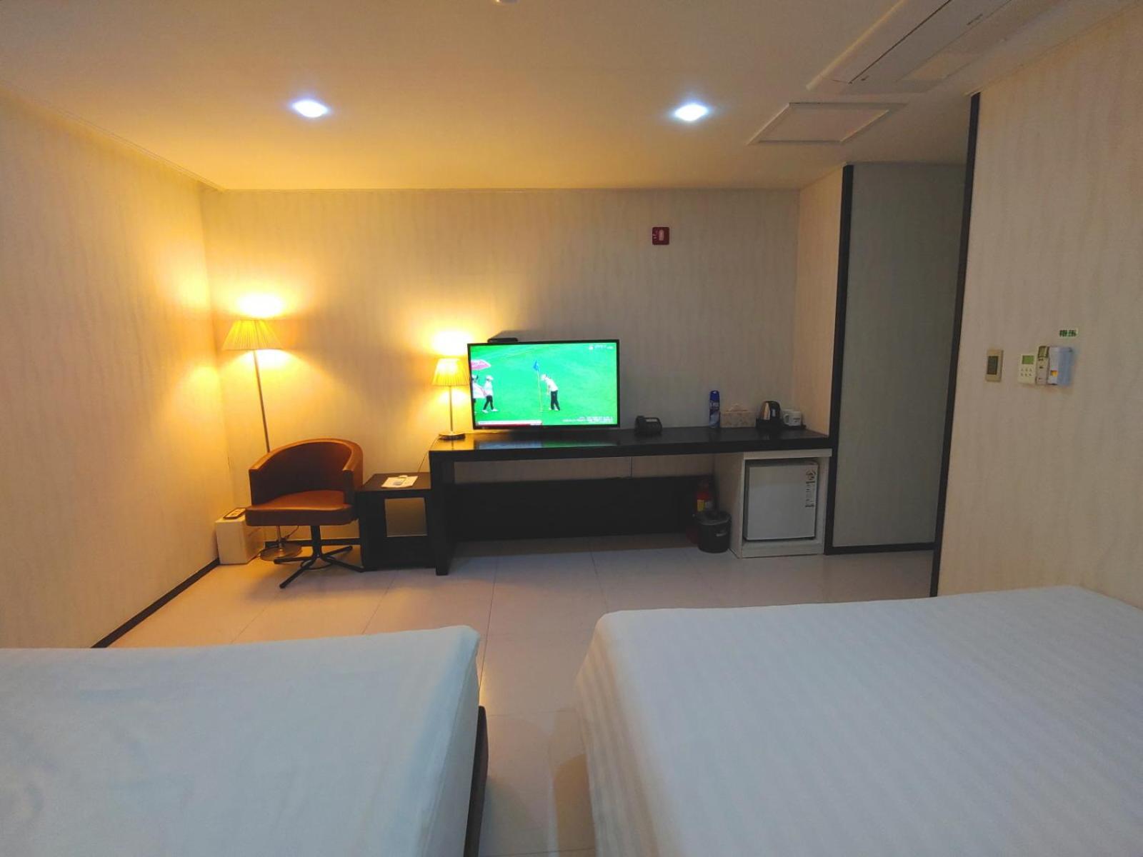 Hotel Rhangju Σεογκουίπο Εξωτερικό φωτογραφία
