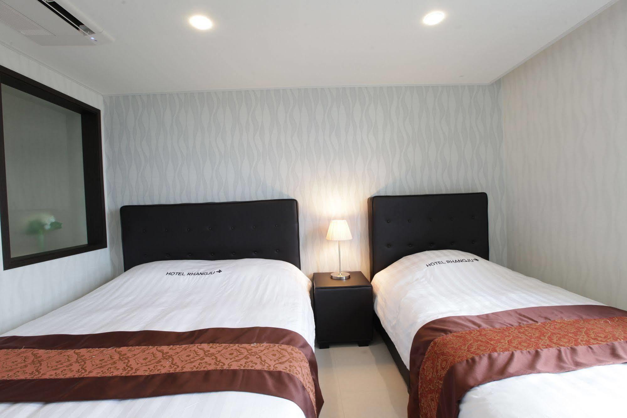 Hotel Rhangju Σεογκουίπο Εξωτερικό φωτογραφία